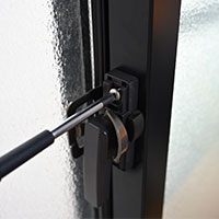【自分でできる】窓やサッシの鍵（クレセント錠）を交換する方法